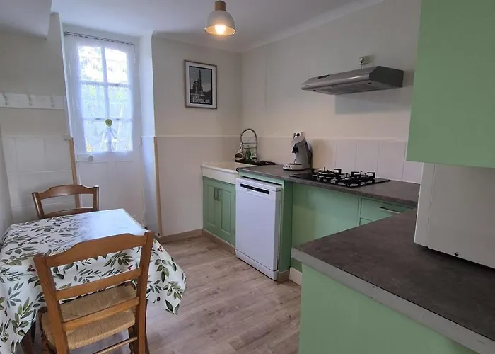 Prázdninový dům Petite Maison Avec Jardin A Bagnoles De L'orne